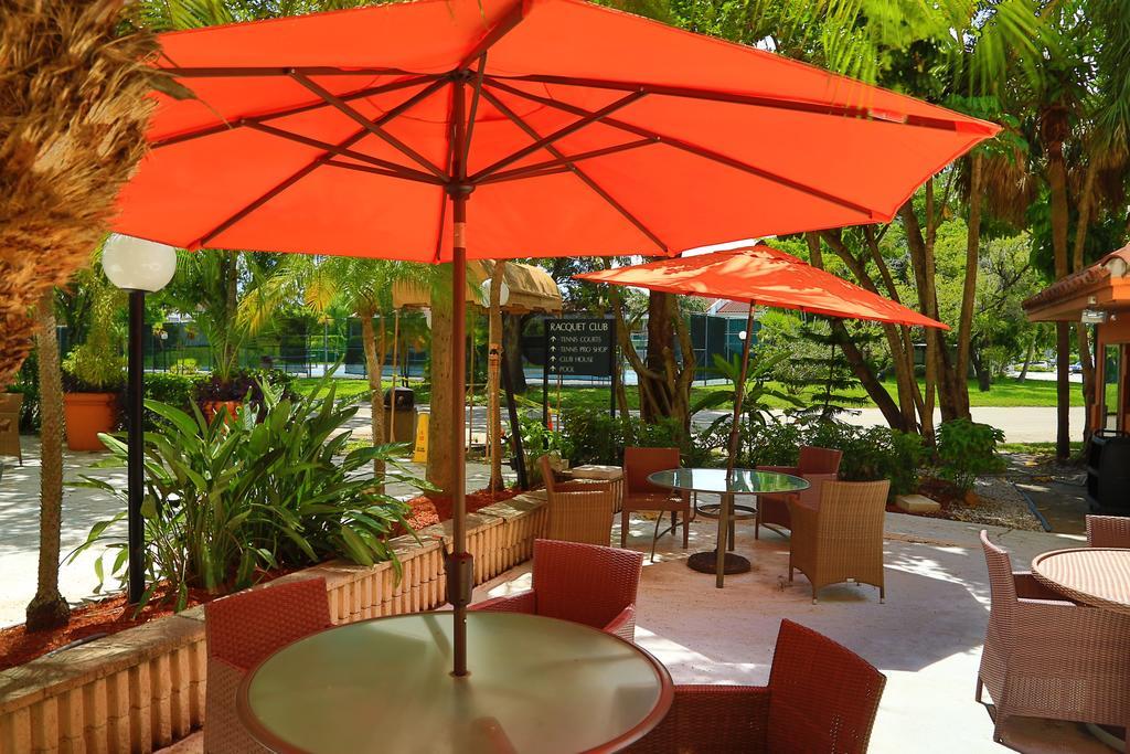 Chateau Mar Golf Resort, Trademark Collection By Wyndham Lauderhill Esterno foto
