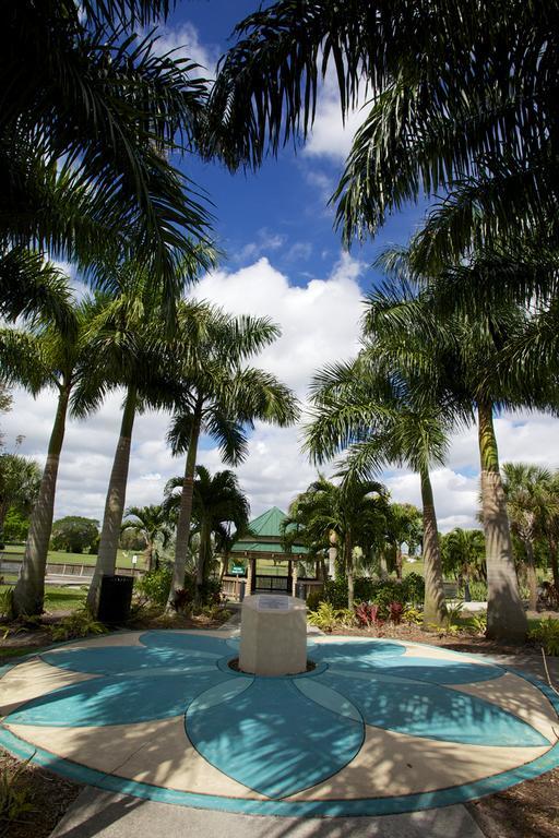 Chateau Mar Golf Resort, Trademark Collection By Wyndham Lauderhill Esterno foto